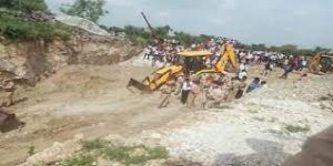 bheelavaada mein khadaan dhahee