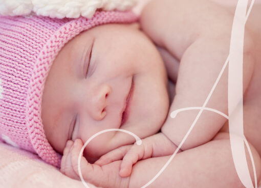कैसे होते है सितंबर में जन्मे लोग, जानें इनकी  खूबियां Baby girl smiles